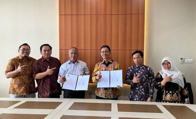 PENANDATANGANAN MoU DAN PENYERAHAN LISENSI TUK LSP PERTANIAN NASIONAL DENGAN FAKULTAS PETERNAKAN UNIVERSITAS BRAWIJAYA