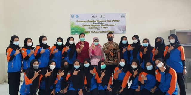 UJI KOMPETENSI PSKK 2021 SKEMA PENGOLAHAN ROTI DI TUK SMKN 1 PUJON