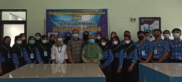 UJI KOMPETENSI PSKK 2021 SKEMA PENGOLAHAN ROTI DI TUK SMKN 3 MADIUN
