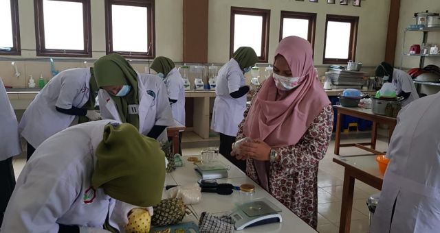 UJI KOMPETENSI PSKK 2021 SKEMA PENGOLAHAN ROTI DI TUK SMK SYUBANUL WATON SECANG 